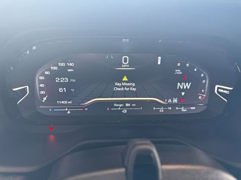 Used 2024 GMC Yukon Denali w/ Advanced Technology Package image 15