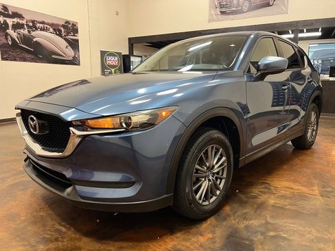 Used 2017 MAZDA CX-5 Touring w/ Preferred Equipment Package FWD image 5