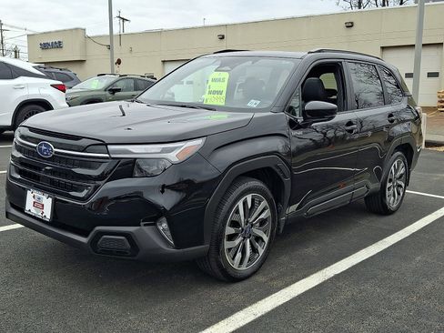 Certified 2025 Subaru Forester Touring w/ Touring Package image 3