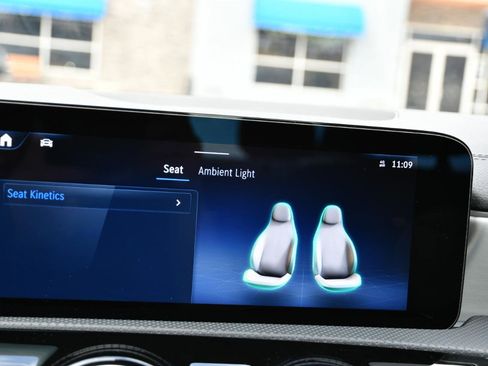 Used 2025 Mercedes-Benz CLA 250 4MATIC image 17