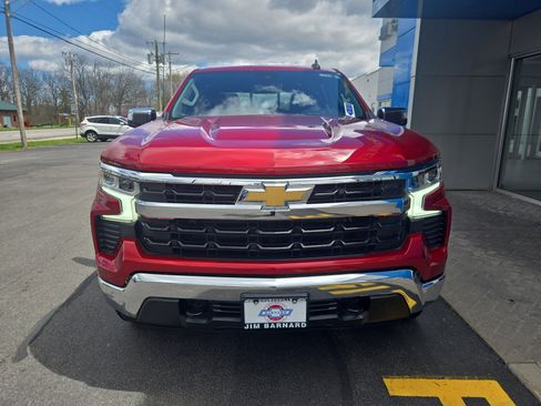 Used 2023 Chevrolet Silverado 1500 LT AWD/4WD image 4