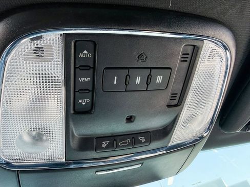 Used 2016 Jeep Grand Cherokee Limited AWD/4WD image 15