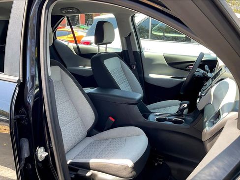 Used 2023 Chevrolet Equinox LS w/ Driver Confidence II Package FWD image 16