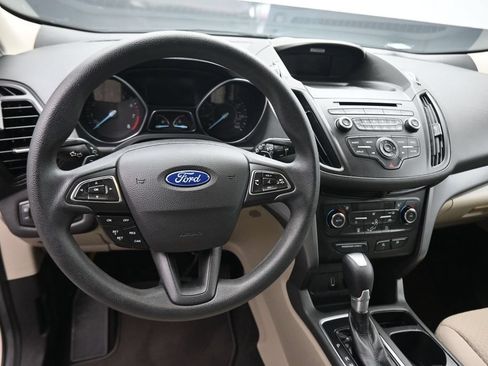 Used 2017 Ford Escape SE AWD/4WD image 14