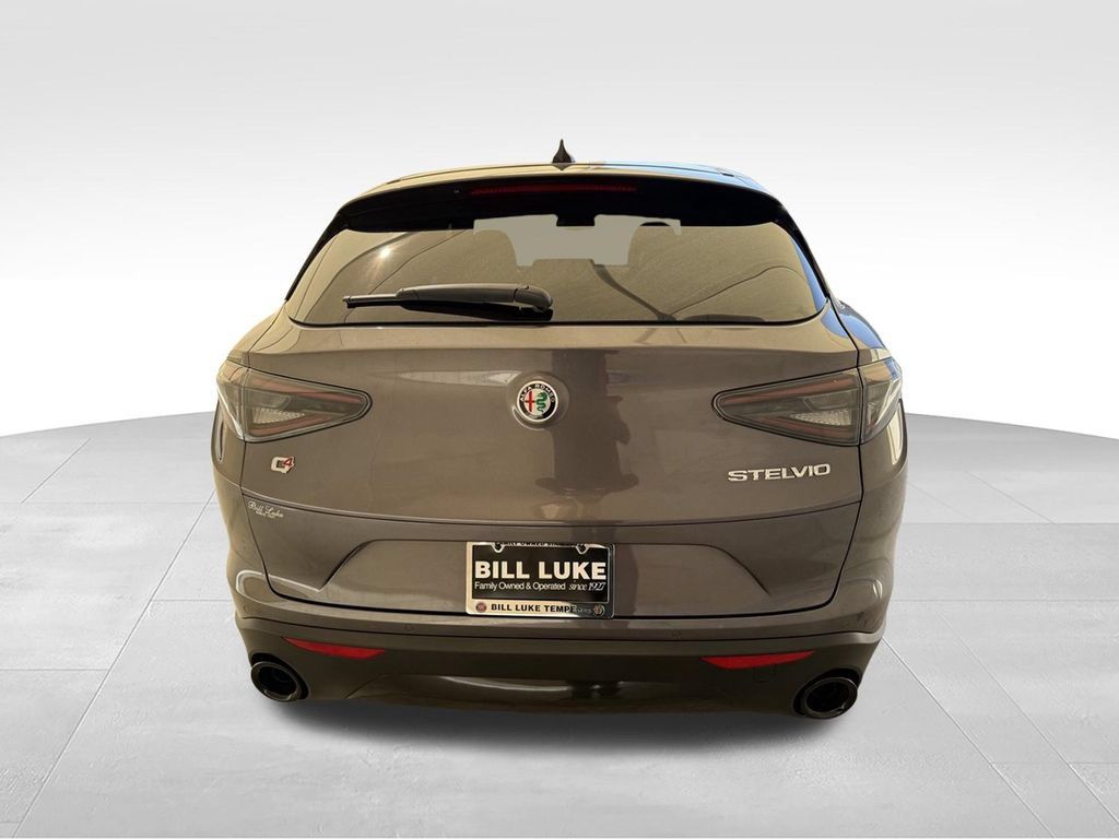 New 2025 Alfa Romeo Stelvio Sprint w/ Convenience Package AWD/4WD image 7