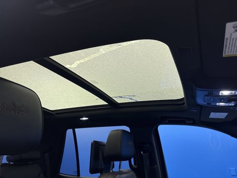 Used 2021 Chevrolet Tahoe High Country image 27