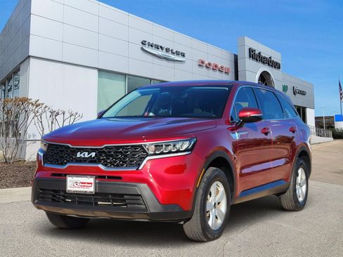 Used 2023 Kia Sorento LX AWD/4WD image 2