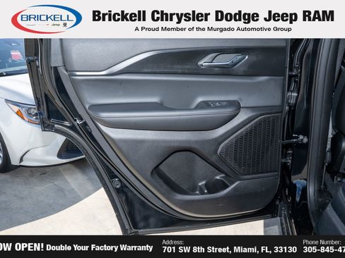 New 2025 Jeep Grand Cherokee Laredo X w/ Luxury Tech Group I image 12