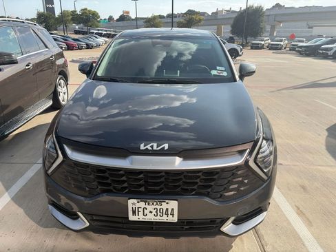 Certified 2025 Kia Sportage LX FWD image 10