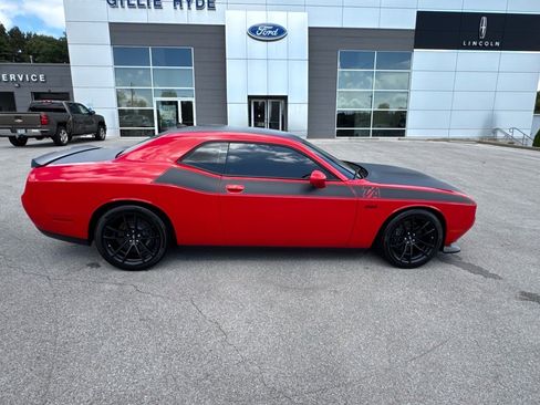 Used 2022 Dodge Challenger R/T Scat Pack w/ T/A Package image 11