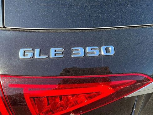 Used 2022 Mercedes-Benz GLE 350 4MATIC w/ Premium Package image 24