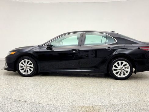 Used 2023 Toyota Camry LE image 8