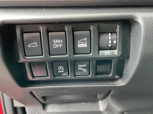 Used 2021 Subaru Forester Premium image 11