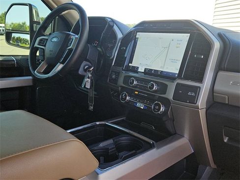 Certified 2022 Ford F250 Lariat w/ Chrome Package image 34