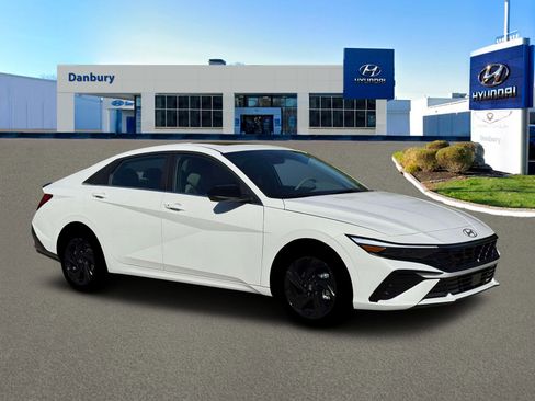 New 2026 Hyundai Elantra SEL Sport Premium FWD image 10