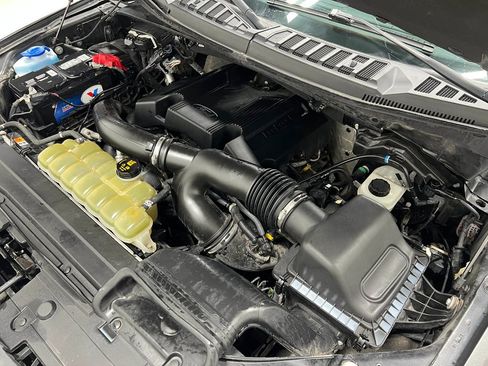 Used 2019 Ford F150 Lariat w/ Equipment Group 502A Luxury AWD/4WD image 30