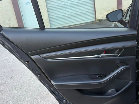 Used 2021 MAZDA MAZDA3 s image 12