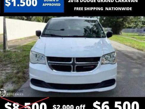 Used 2018 Dodge Grand Caravan SE image 2