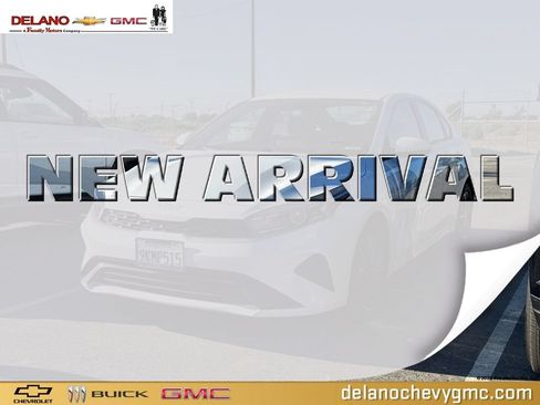 Used 2022 Kia Forte LXS FWD image 1
