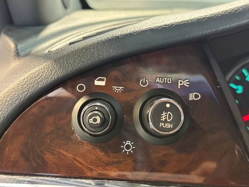 Used 2007 Buick LaCrosse CXS w/ Driver Confidence Package FWD image 13