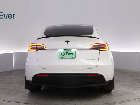 Used 2023 Tesla Model Y Long Range AWD/4WD image 15