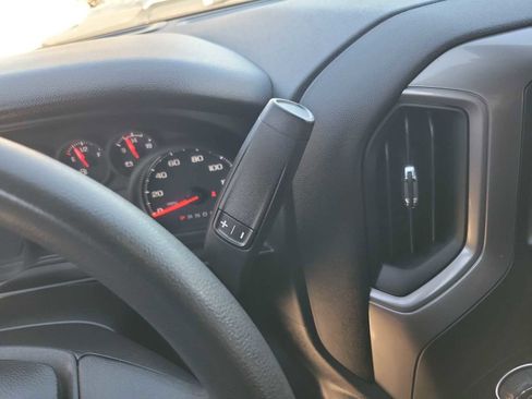 Used 2024 Chevrolet Silverado 2500 Custom w/ Custom Convenience Package image 17