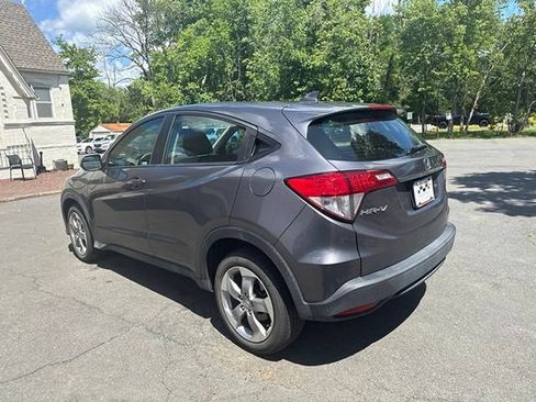 Certified 2021 Honda HR-V LX image 4