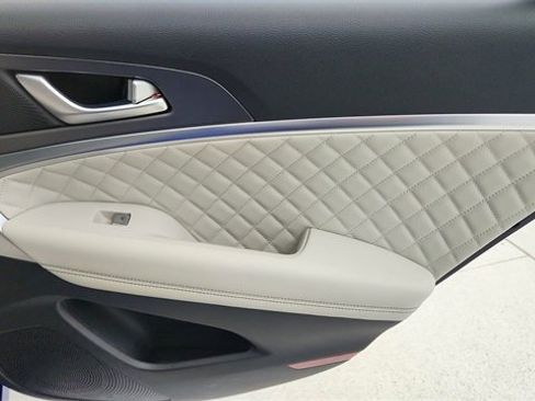 Used 2025 Genesis G70 3.3T Advanced w/ Sport Prestige Package image 28