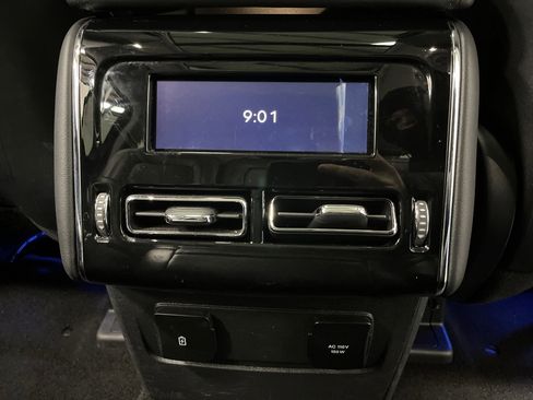 Used 2025 Lincoln Aviator Reserve AWD/4WD image 35