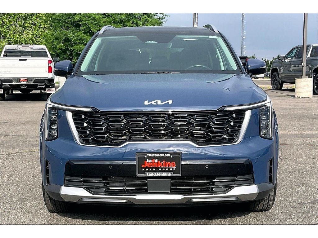 Used 2024 Kia Sorento S w/ Panoramic Sunroof Package FWD image 3