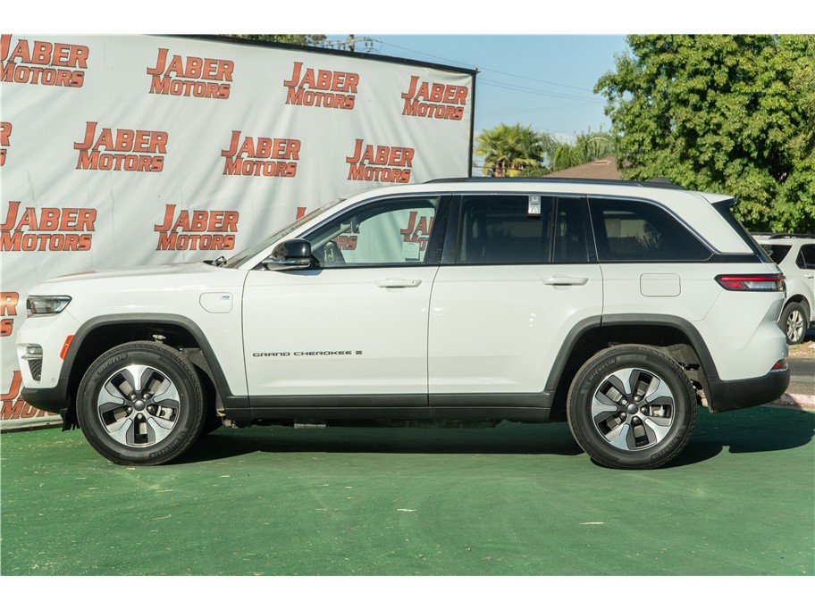 Used 2022 Jeep Grand Cherokee Limited 4xe w/ Luxury Tech Group II AWD/4WD image 27