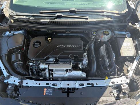 Used 2017 Chevrolet Cruze LS FWD image 29