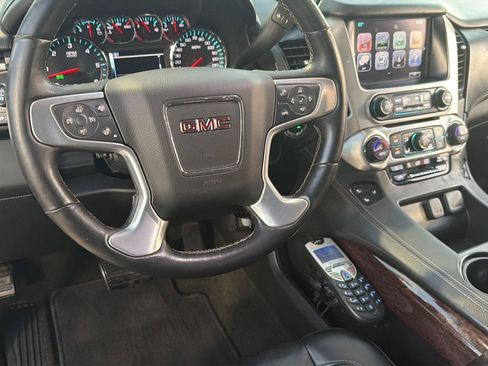 Used 2017 GMC Yukon XL SLT AWD/4WD image 19