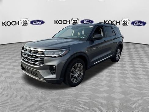 Used 2025 Ford Explorer Active w/ Active Comfort Package AWD/4WD image 3