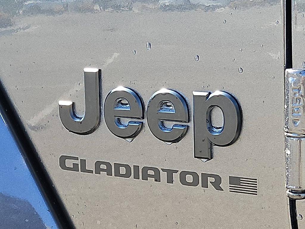 Used 2024 Jeep Gladiator Sport AWD/4WD image 11