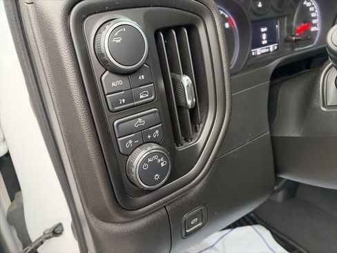 Used 2022 Chevrolet Silverado 1500 Custom AWD/4WD image 6