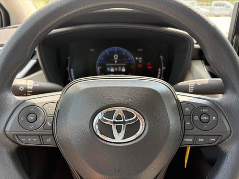 Used 2026 Toyota Corolla LE FWD image 17