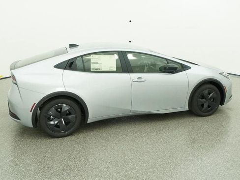 New 2026 Toyota Prius LE image 10