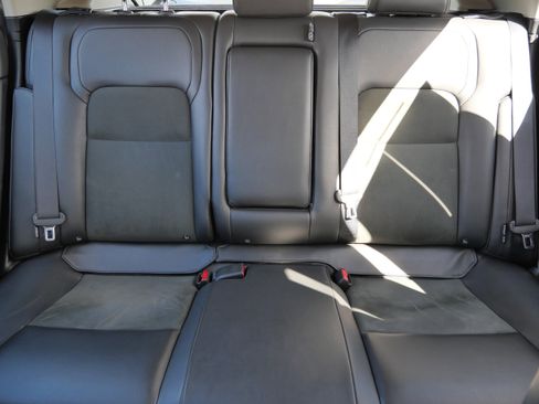 Used 2023 Nissan Ariya AWD image 13
