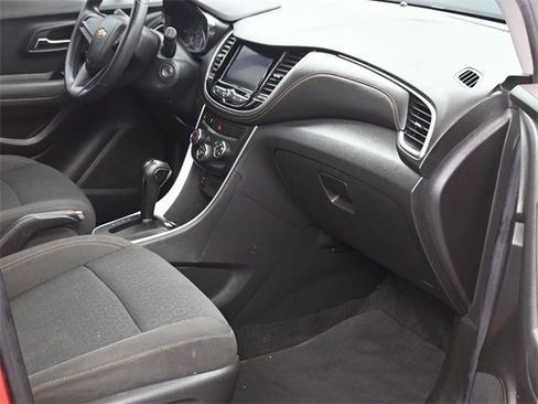 Used 2020 Chevrolet Trax LS image 10