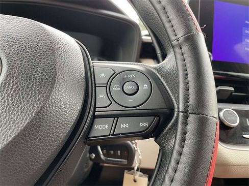Used 2023 Toyota Corolla LE image 25