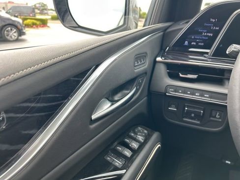Used 2023 Cadillac Escalade Sport AWD/4WD image 20