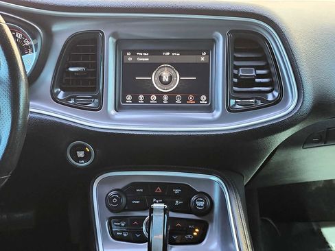 Used 2019 Dodge Challenger R/T image 19