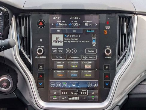 Used 2025 Subaru Outback Premium AWD/4WD image 21