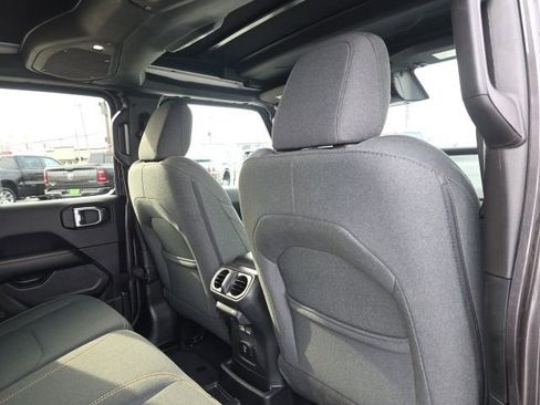 Used 2025 Jeep Wrangler Unlimited Sahara w/ Safety Group image 45