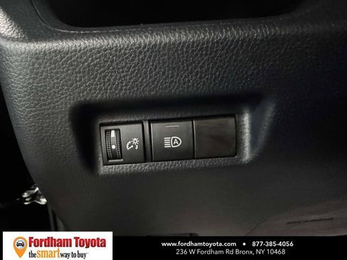 Used 2023 Toyota RAV4 LE AWD/4WD image 19