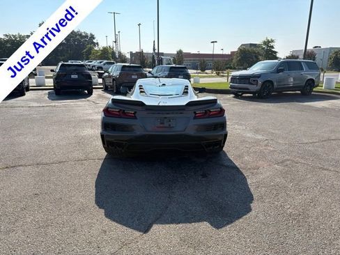 Used 2025 Chevrolet Corvette E-Ray w/ Stealth Interior Trim Package AWD/4WD image 4