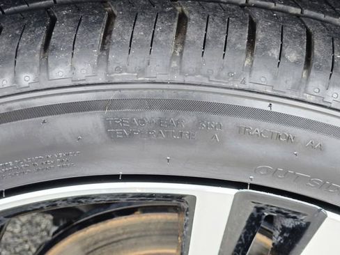 Certified 2022 Nissan Sentra SR w/ Electronics Package image 11