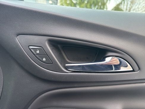 Certified 2021 Chevrolet Equinox LT image 44