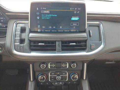 Used 2023 Chevrolet Tahoe Z71 w/ Z71 Off-Road Package AWD/4WD image 31